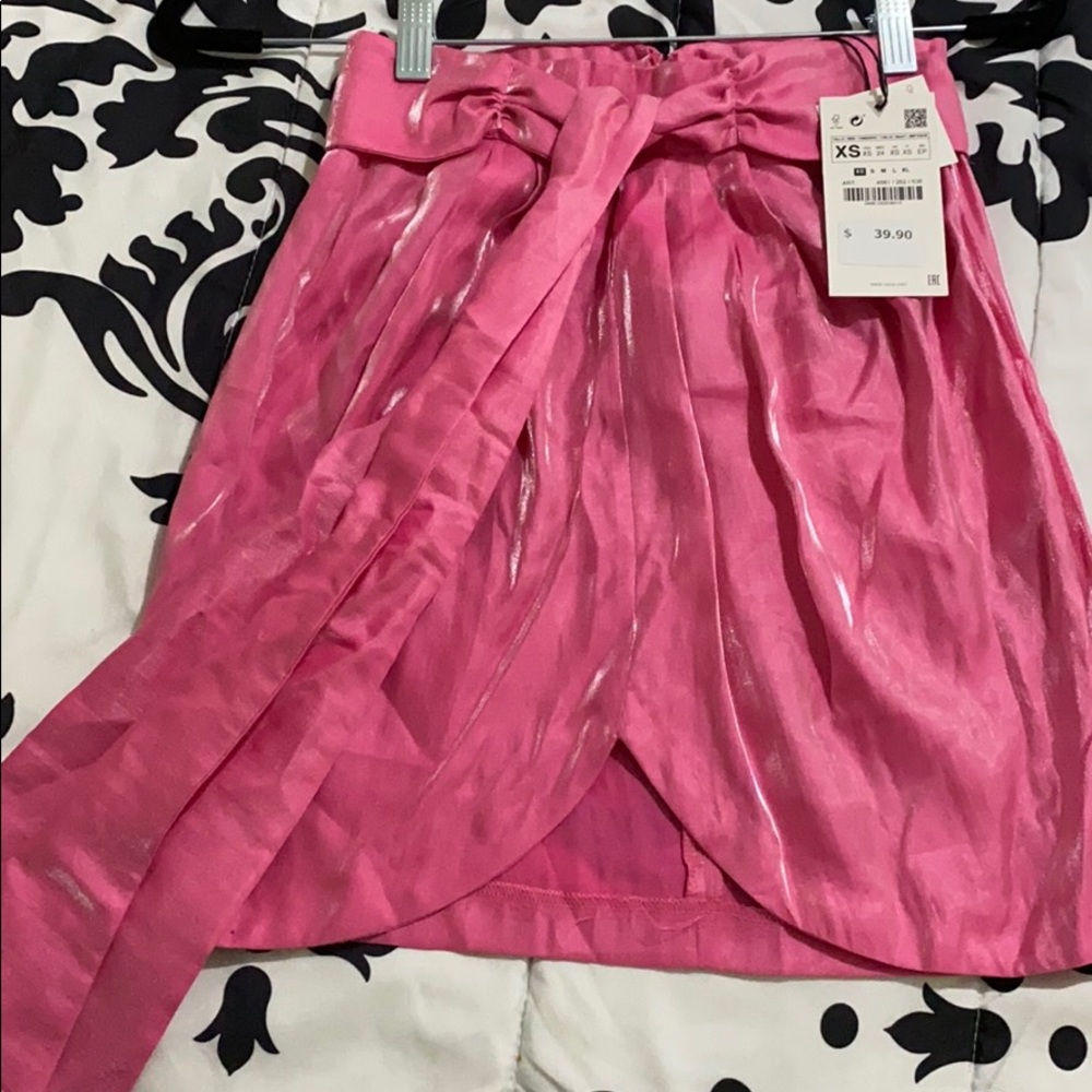 NWT Hot pink Zara skirt size XS